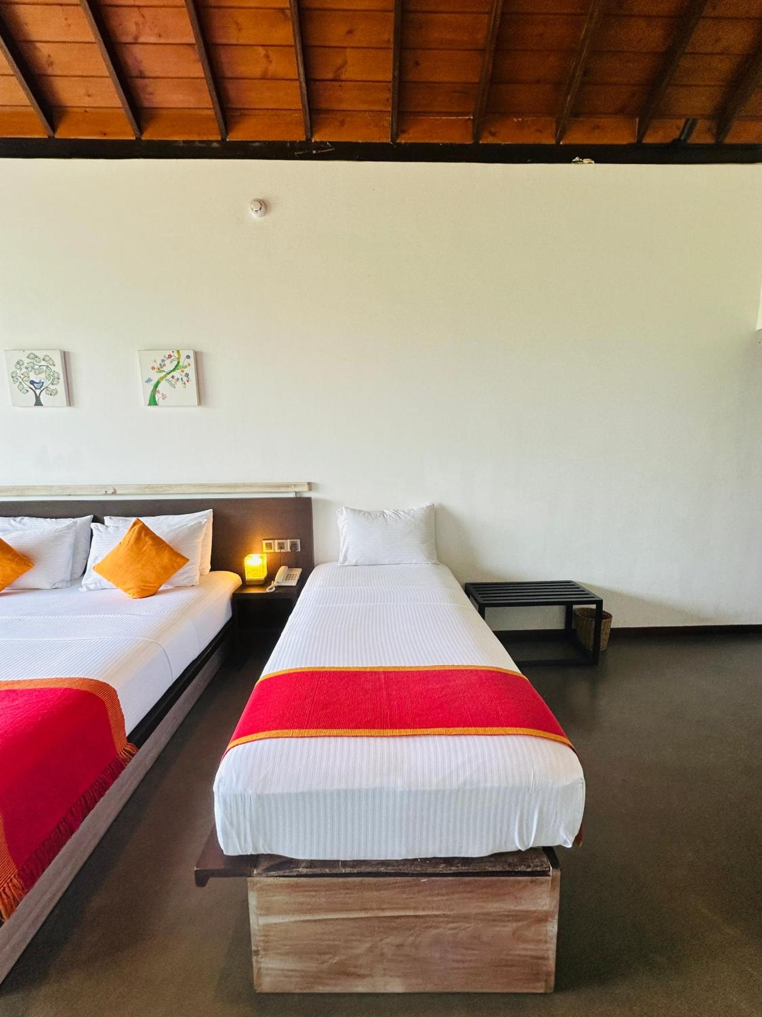 Moi Koggala By Dbi - Free Drop Off To The Beach Habaraduwa Exterior photo